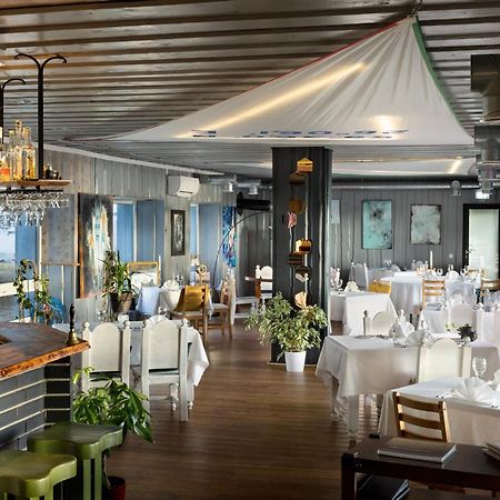 Vergi Sadam & Restoran Wirkes' Exteriör bild