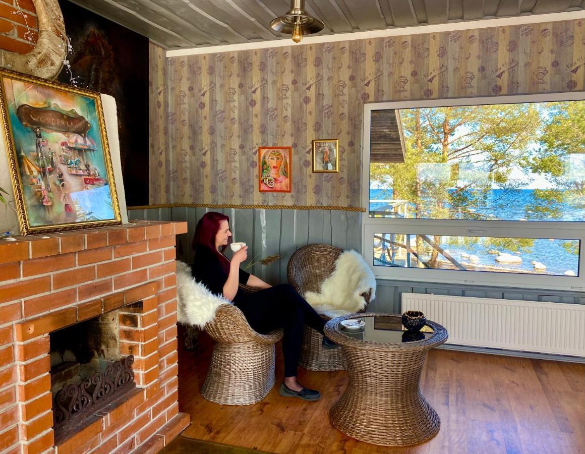 Vergi Sadam & Restoran Wirkes' Exteriör bild