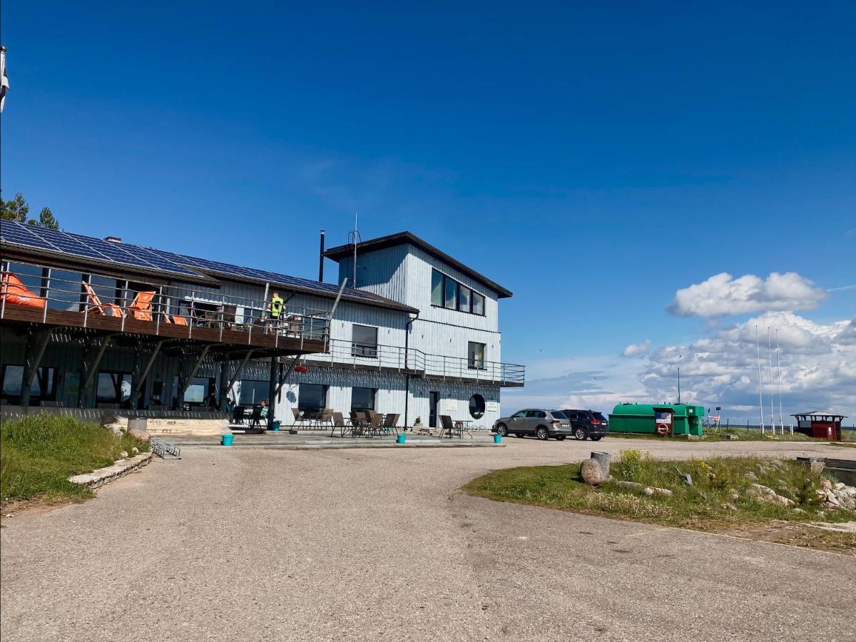 Vergi Sadam & Restoran Wirkes' Exteriör bild